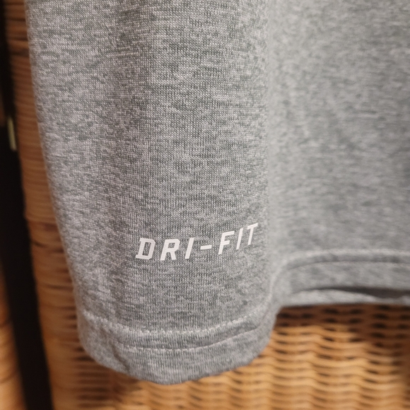 Nike Dry Fit Patriots T Shirt - Picture 3 of 4